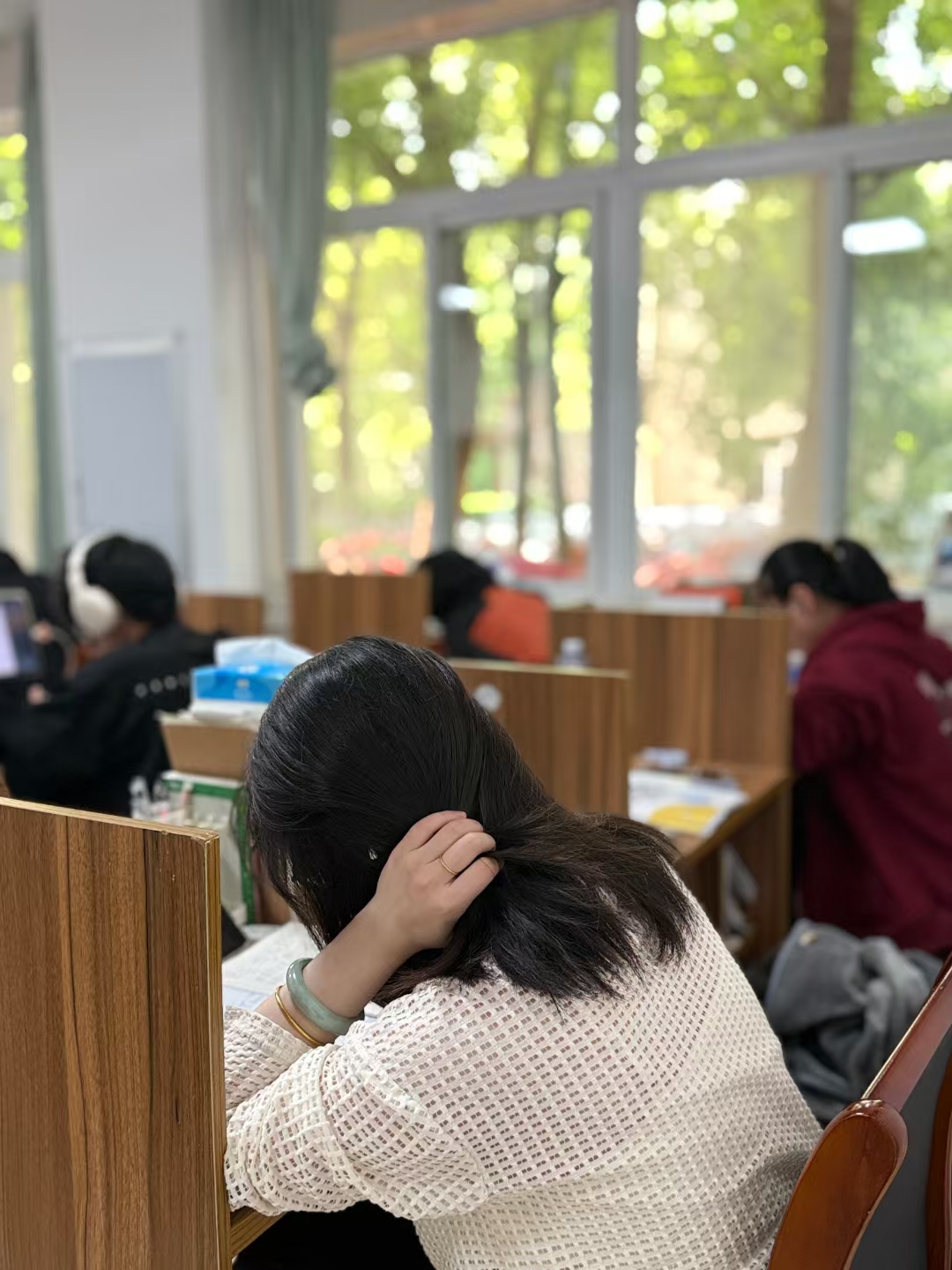 武汉性价比高的考研机构：恒文四大班型，本土省钱上岸方案