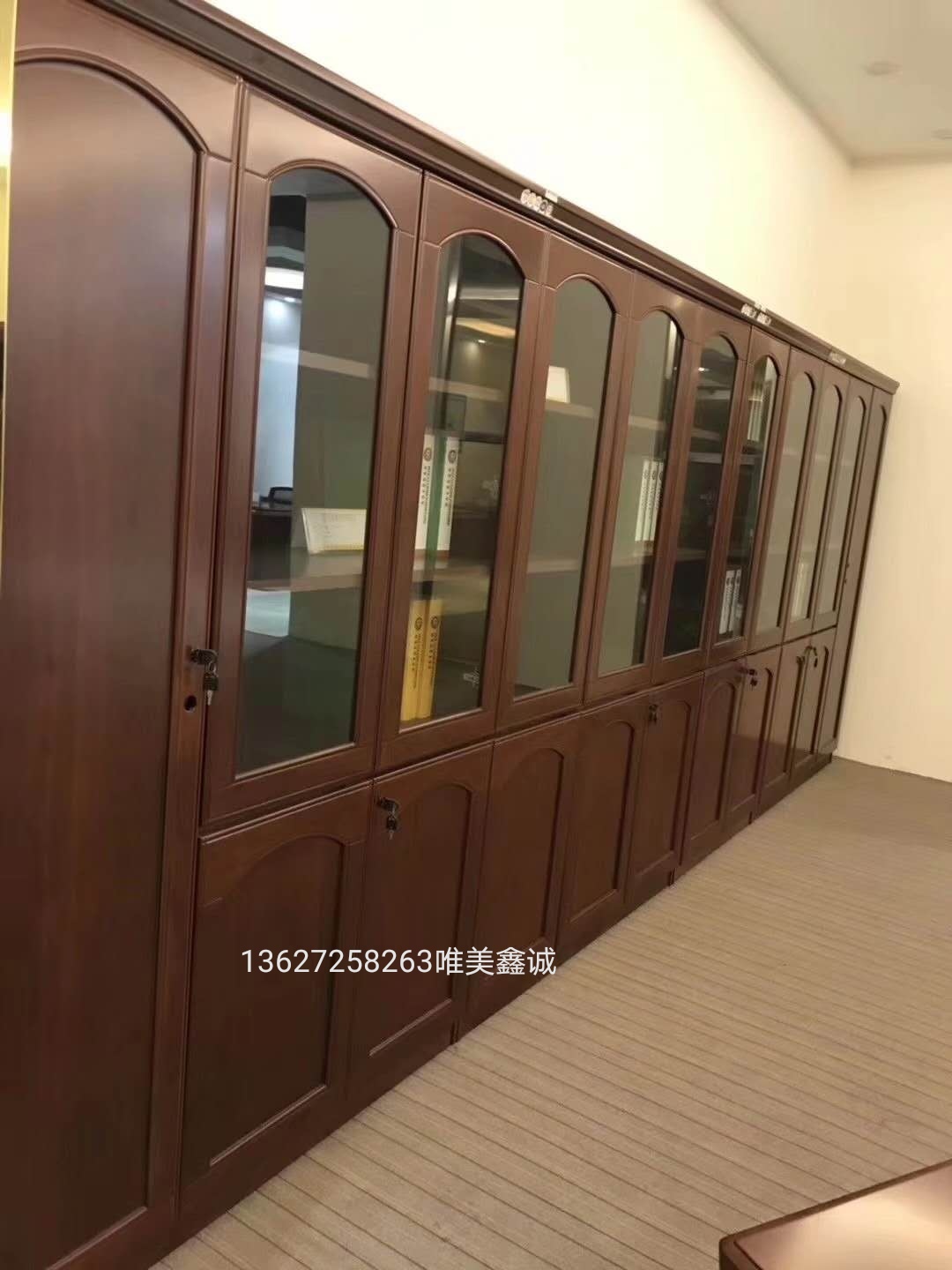 推荐实木文件柜-武汉唯美鑫诚家具有限公司